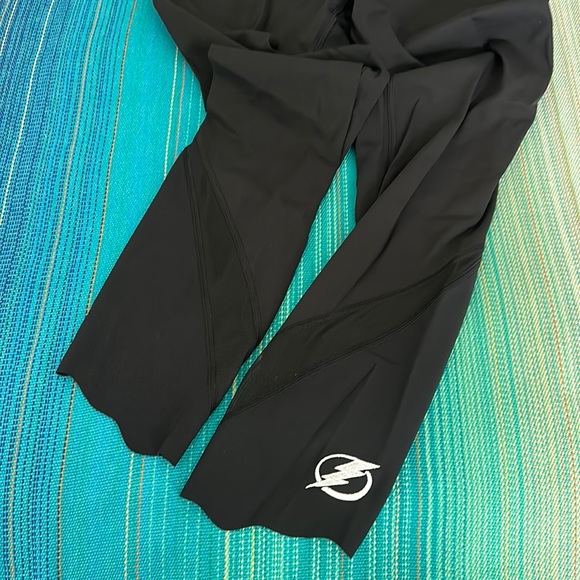 Lululemon Tampa Bay Lightning Leggings - Picture 3 of 5